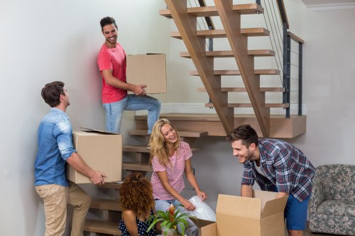 Professional house removal service supporting customers in Eltham