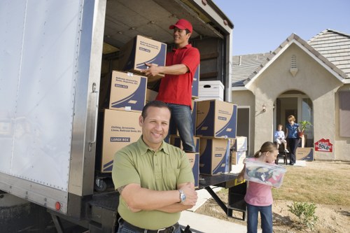 Packing support and careful furniture protection during an Eltham house move